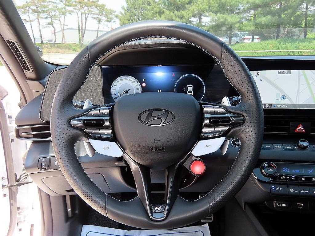 HYUNDAI Avante - Vista 8
