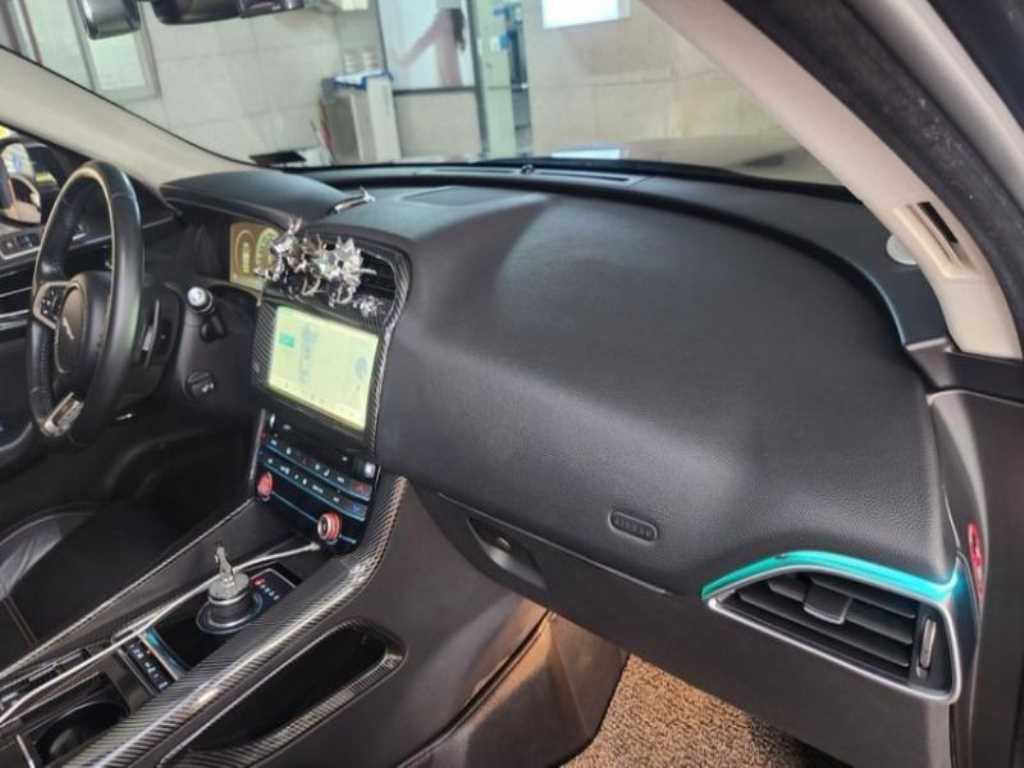 Jaguar F-PACE - Vista 4
