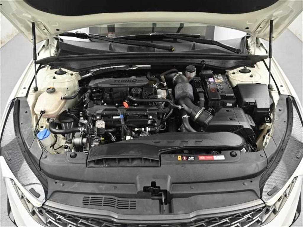 KIA K5 - Vista 6