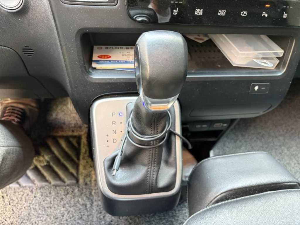 HYUNDAI Staria 2022 Blanco - Importación desde Corea - HF Imports Iquique - Foto 16