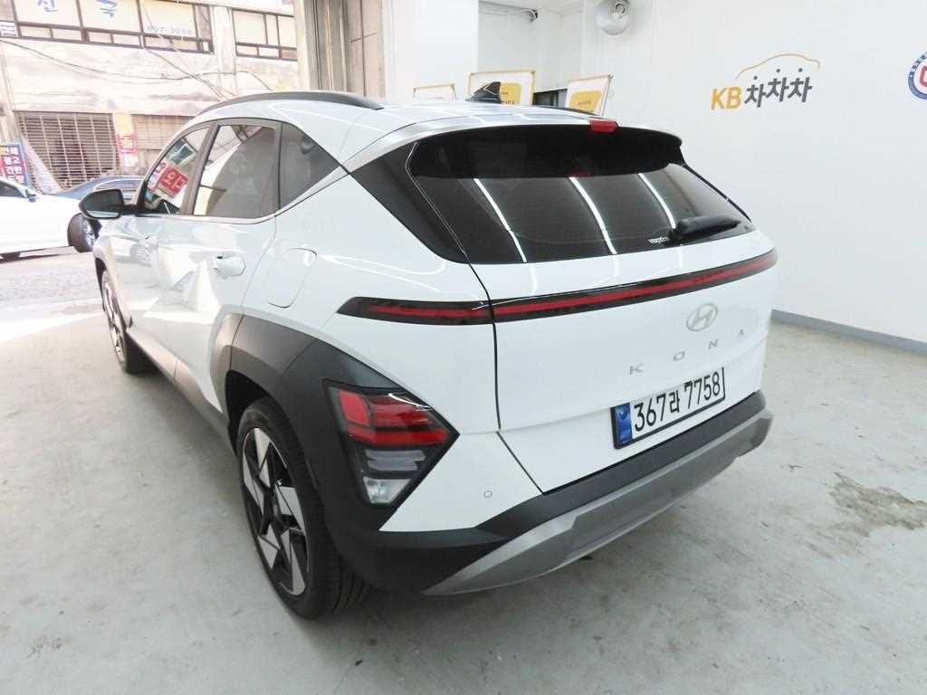 HYUNDAI Kona - Vista 4