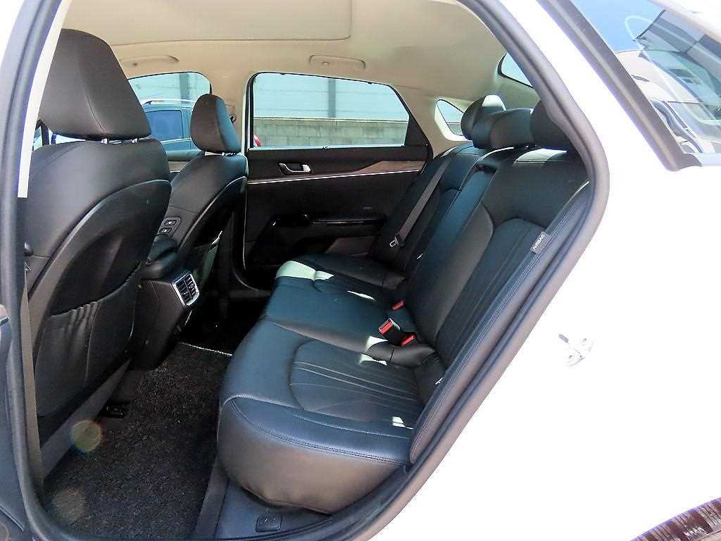 KIA K5 - Vista 6