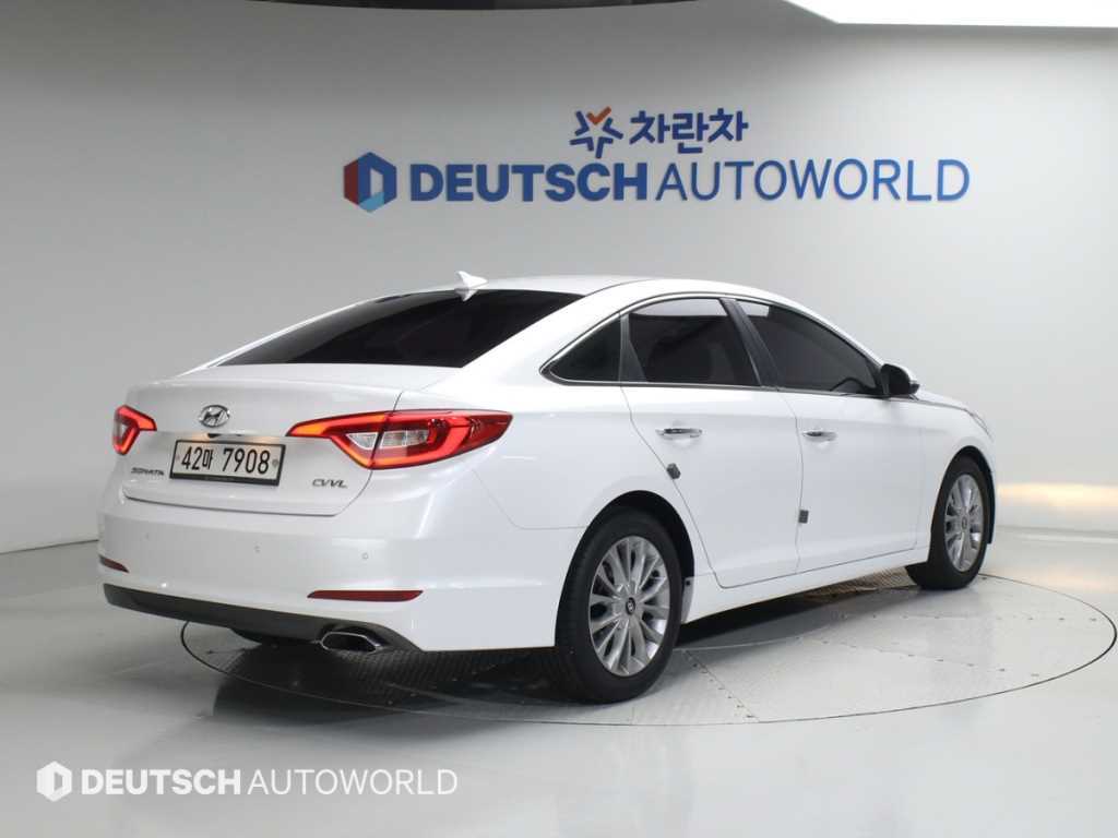 HYUNDAI Sonata - Vista 2