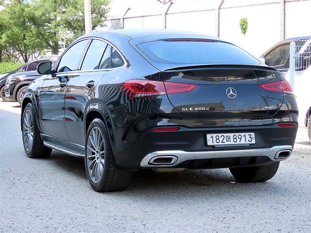 Mercedes Benz GLE Class - Vista 3