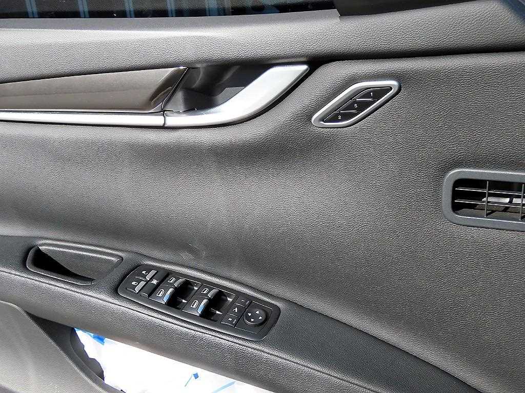 Maserati Ghibli - Vista 11