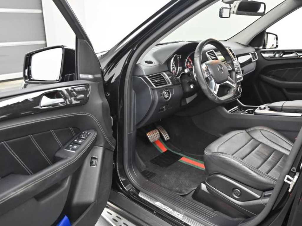 Mercedes Benz M Class - Vista 11