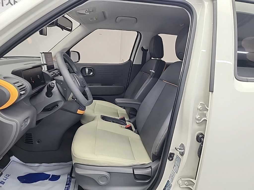 HYUNDAI Casper - Vista 11