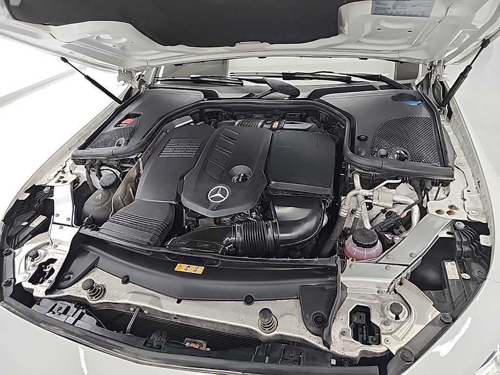 Mercedes Benz CLS Class - Vista 5