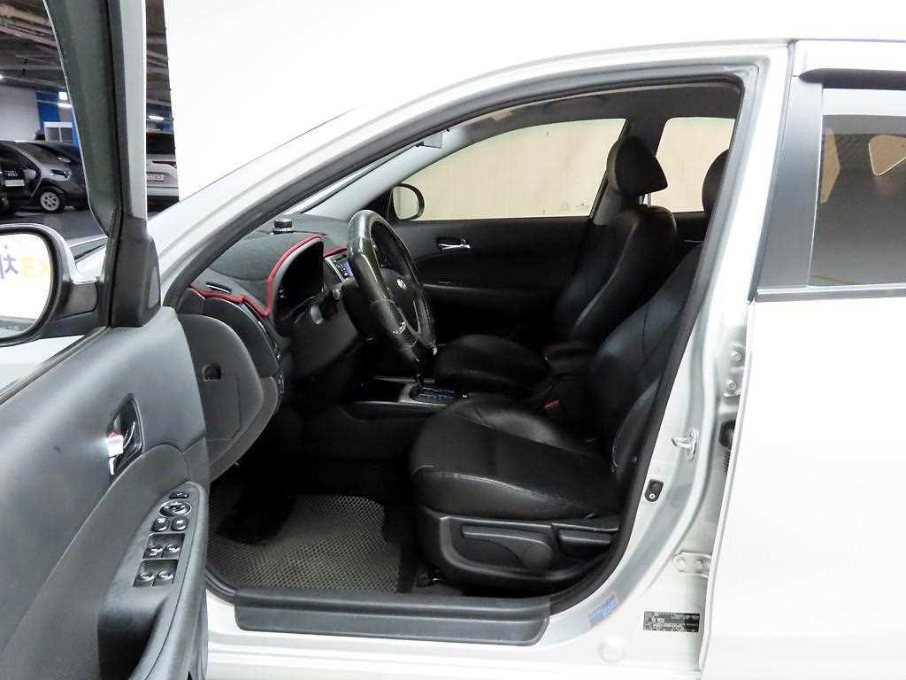 HYUNDAI i30 2011 Plateado - Importación desde Corea - HF Imports Iquique - Foto 14