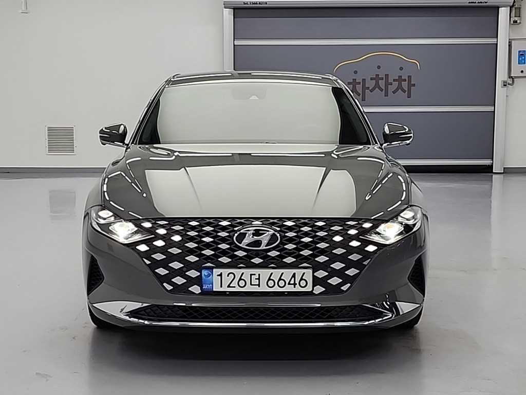 HYUNDAI Grandeur - Vista 2