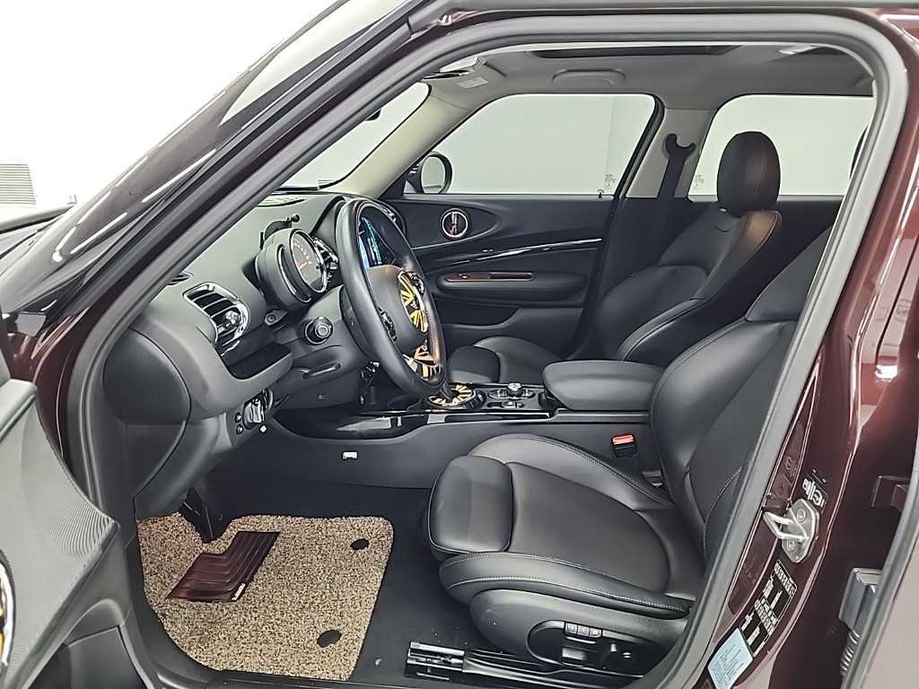 Mini Clubman - Vista 11