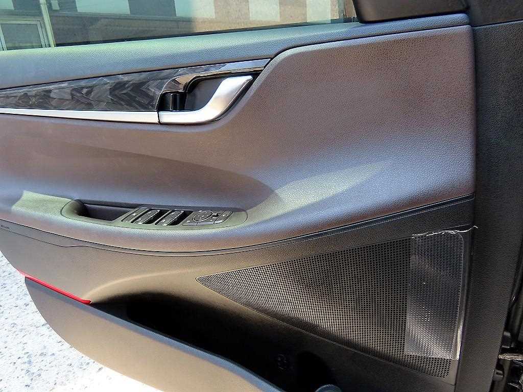 HYUNDAI Grandeur - Vista 11
