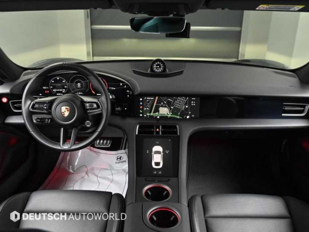 Porsche Taycan - Vista 7