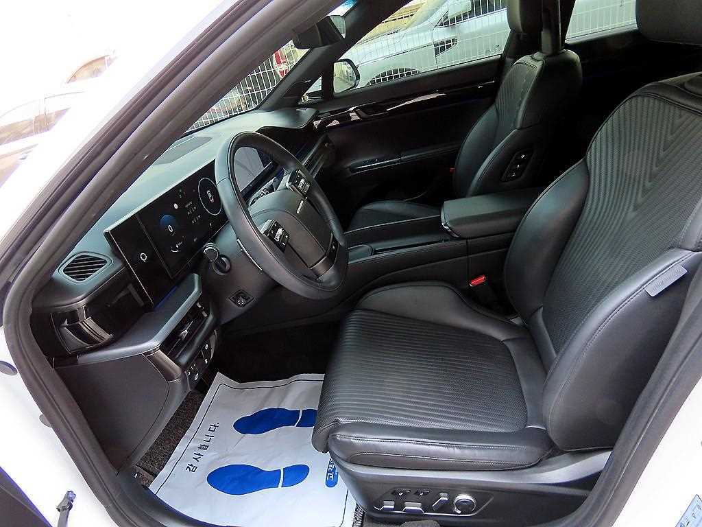 HYUNDAI Grandeur - Vista 5