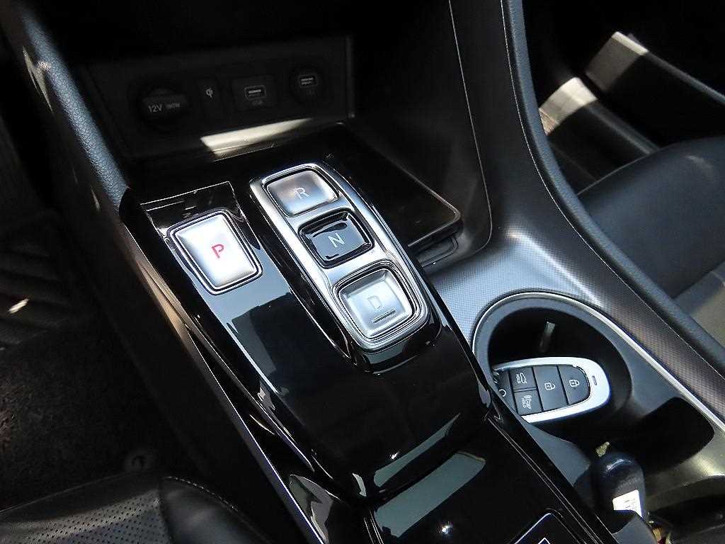 HYUNDAI Sonata - Vista 10