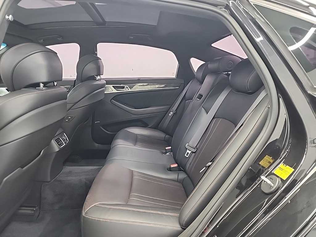 Genesis G80 - Vista 12