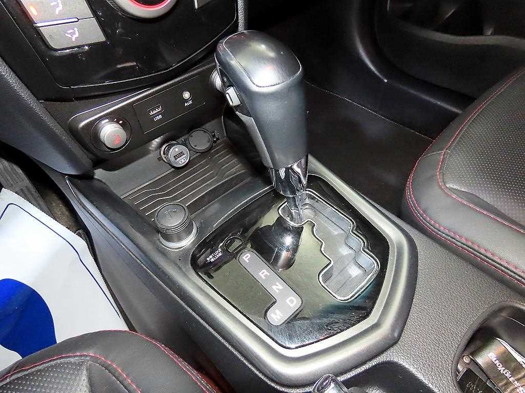 Ssangyong Tivoli - Vista 12