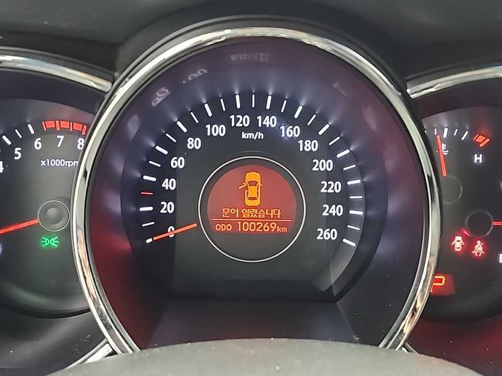 KIA K5 - Vista 6