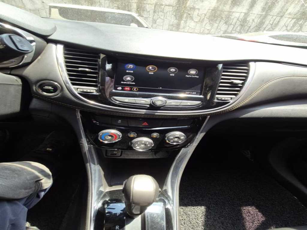 Chevrolet Trax - Vista 8