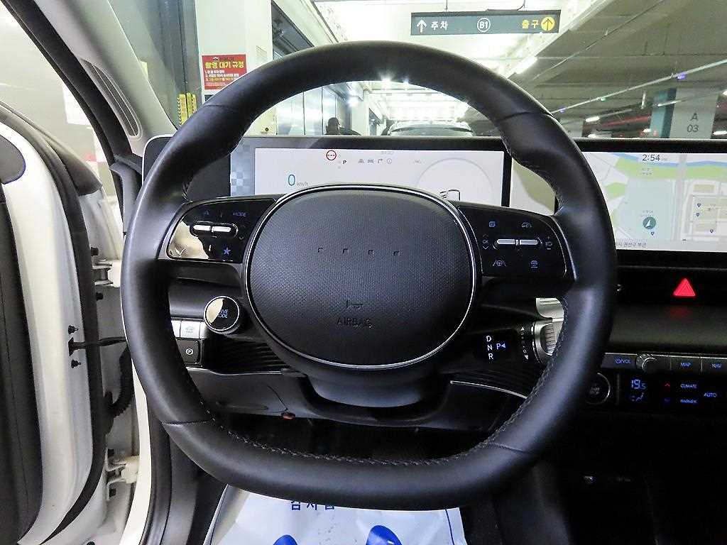 HYUNDAI Ioniq 5 - Vista 8