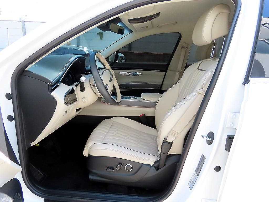 Genesis GV70 - Vista 5