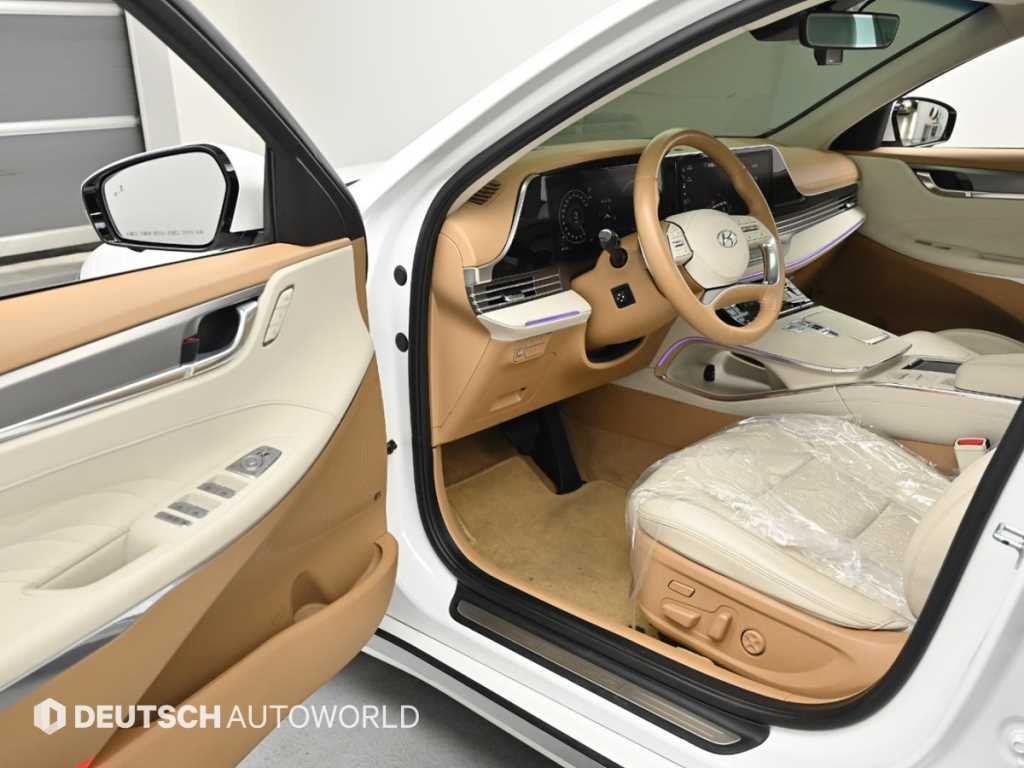 HYUNDAI Grandeur - Vista 11