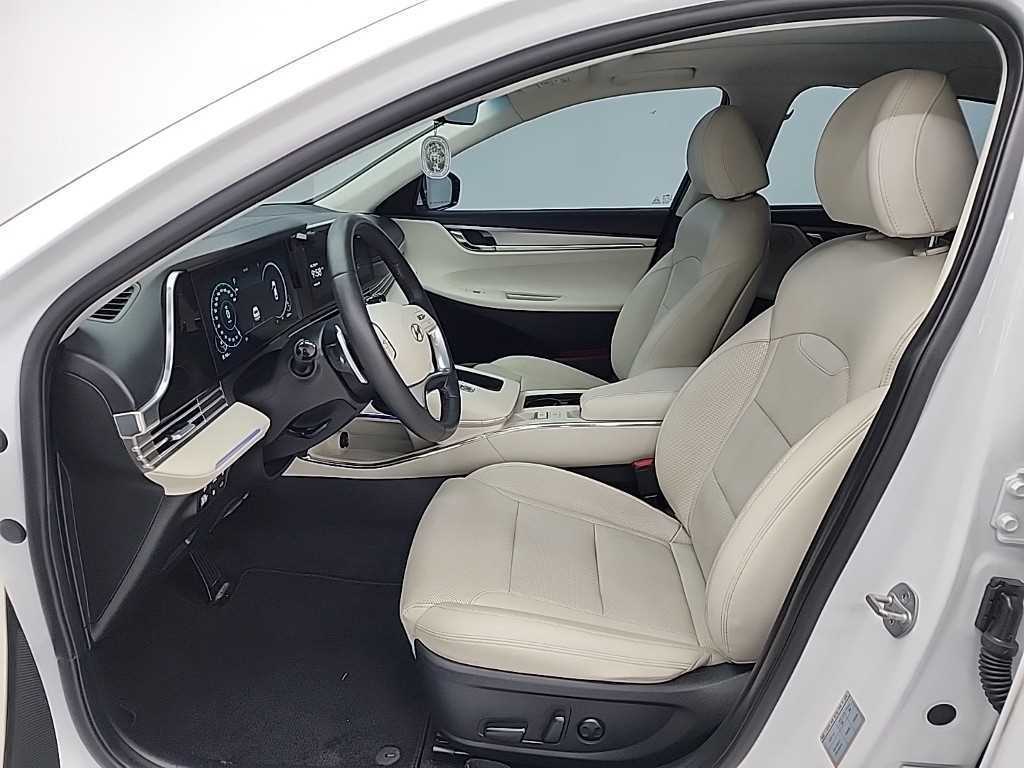 HYUNDAI Grandeur - Vista 11