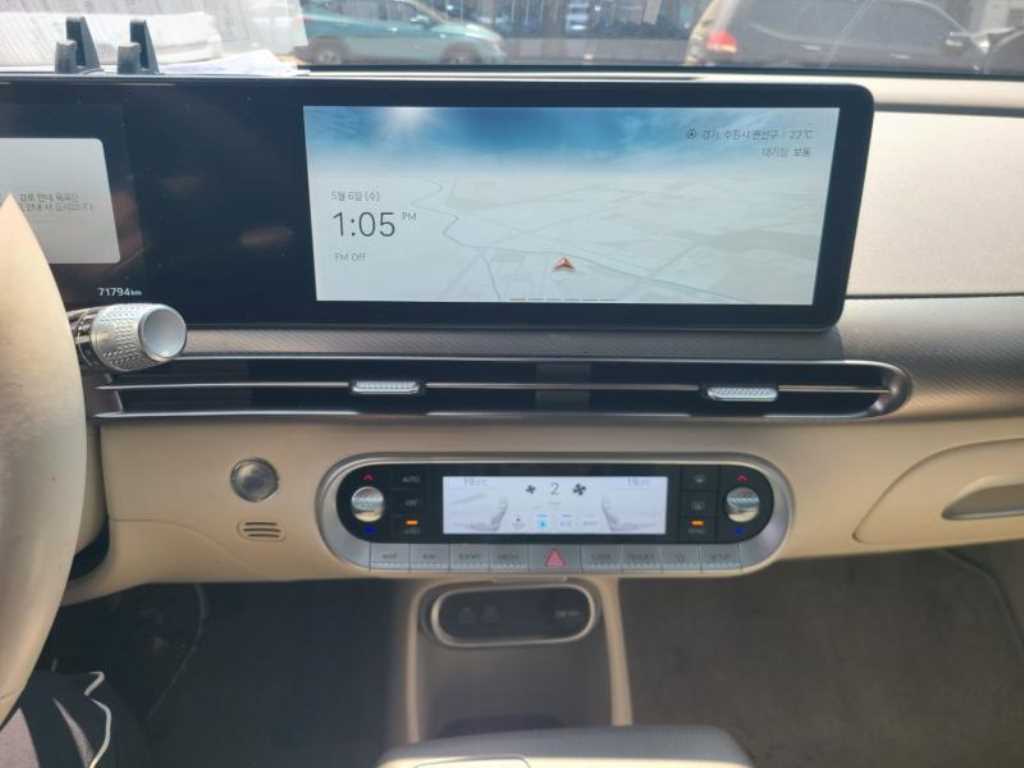 Genesis GV60 - Vista 11