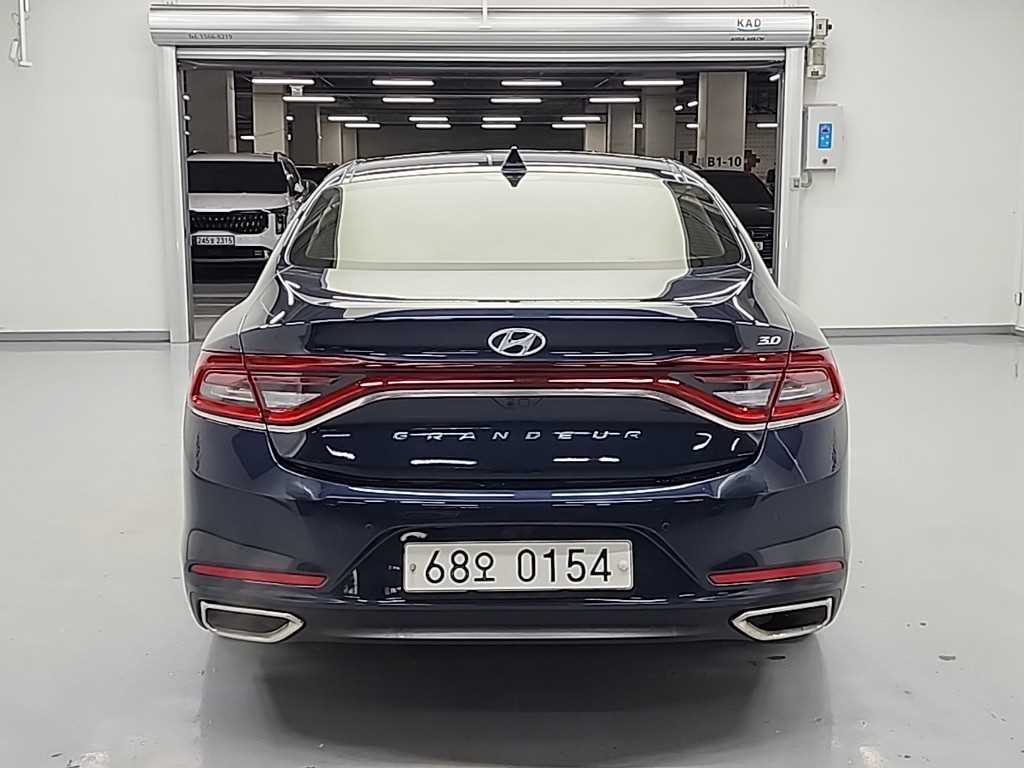 HYUNDAI Grandeur - Vista 3