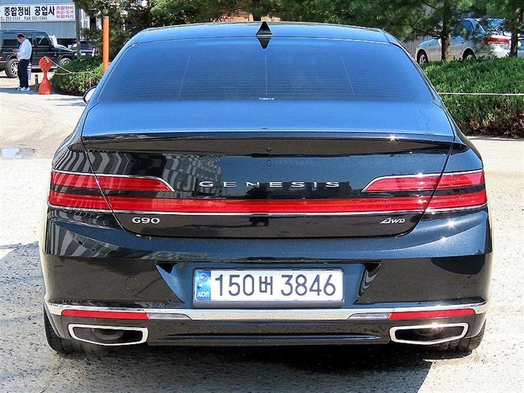 Genesis G90 - Vista 4