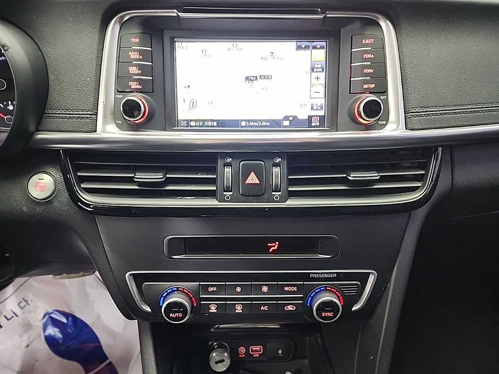 KIA K5 - Vista 10