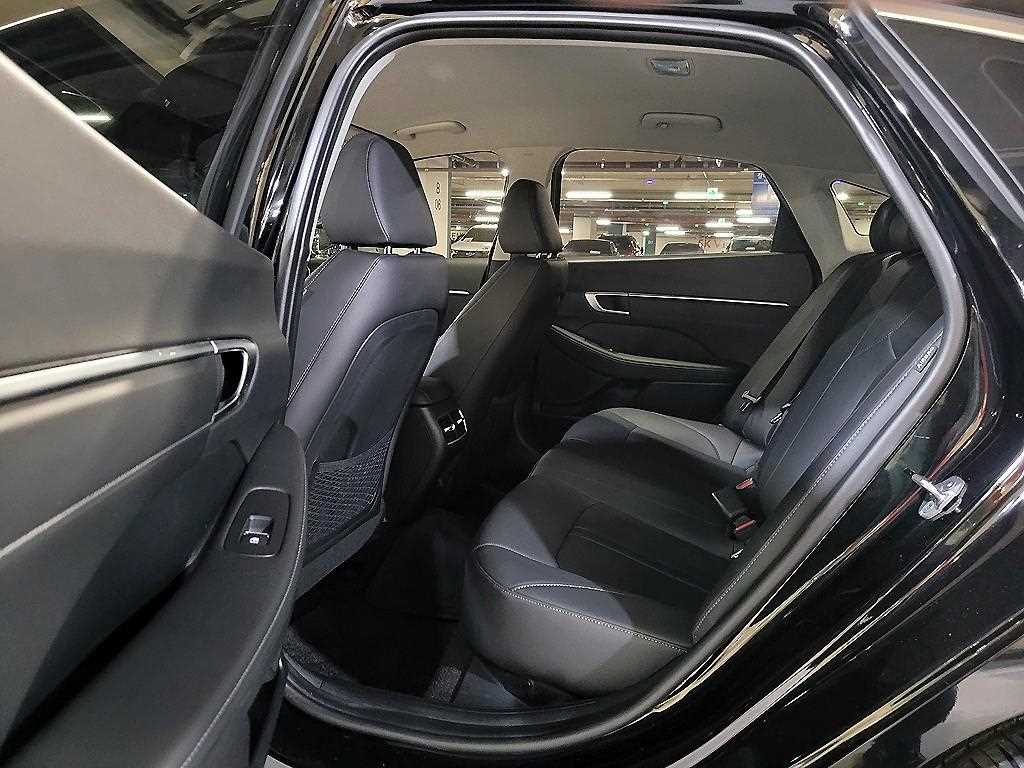 HYUNDAI Sonata - Vista 8