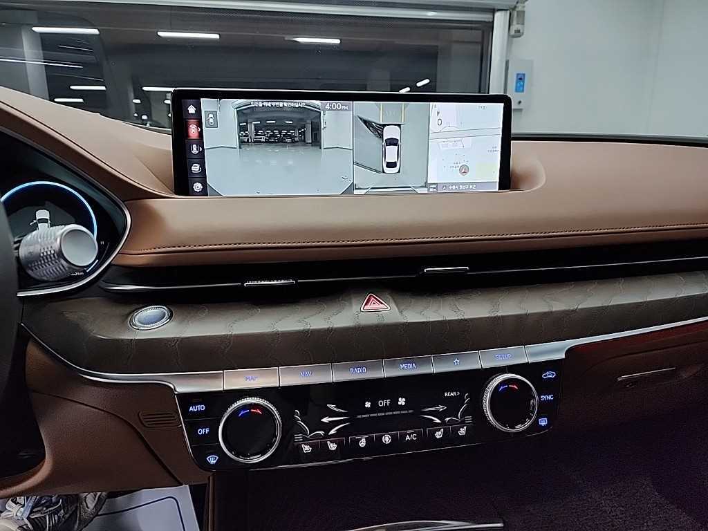Genesis G80 - Vista 10
