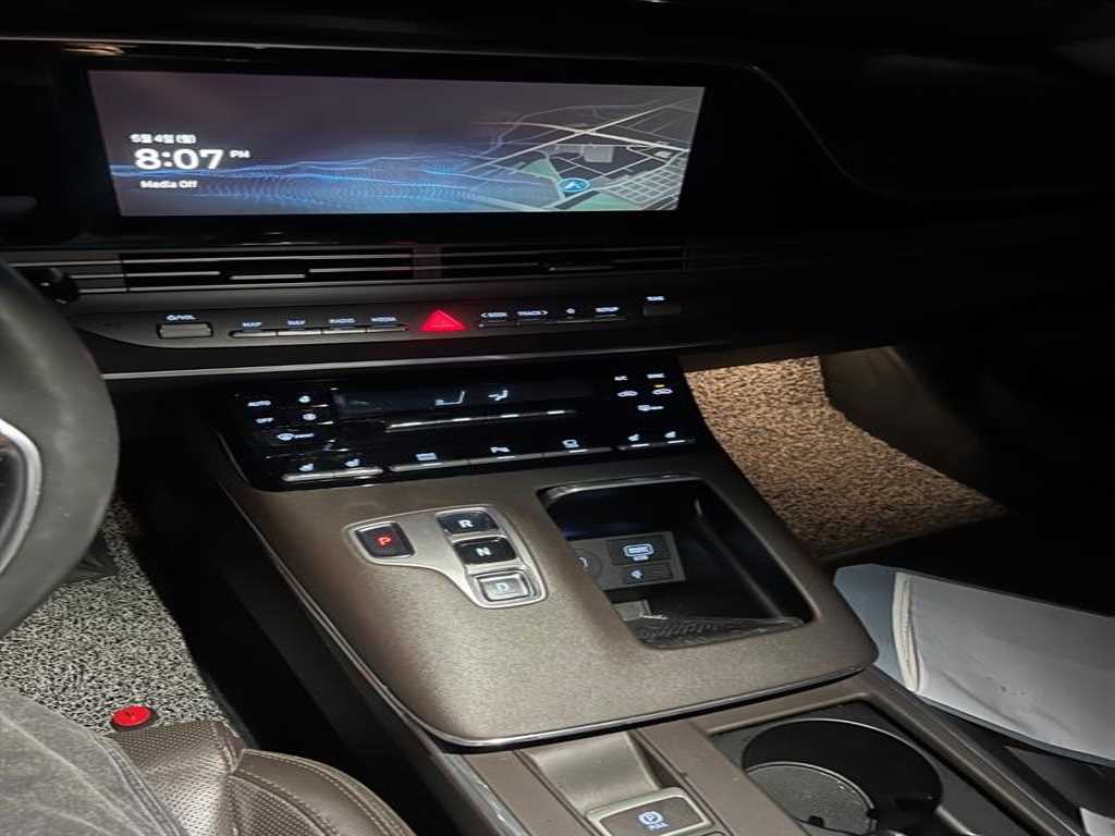 HYUNDAI Grandeur - Vista 7