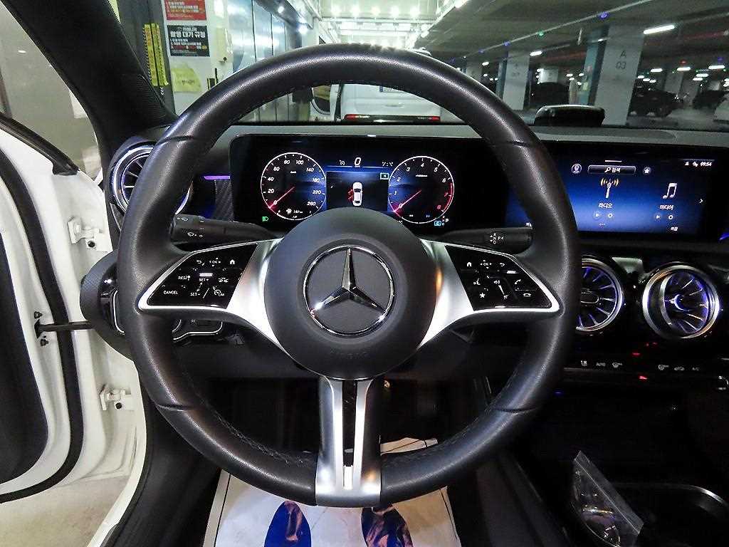 Mercedes Benz A Class - Vista 8