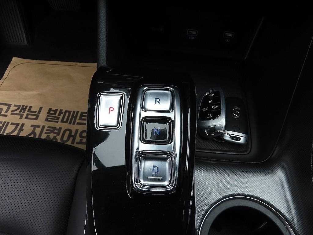 HYUNDAI Sonata - Vista 10