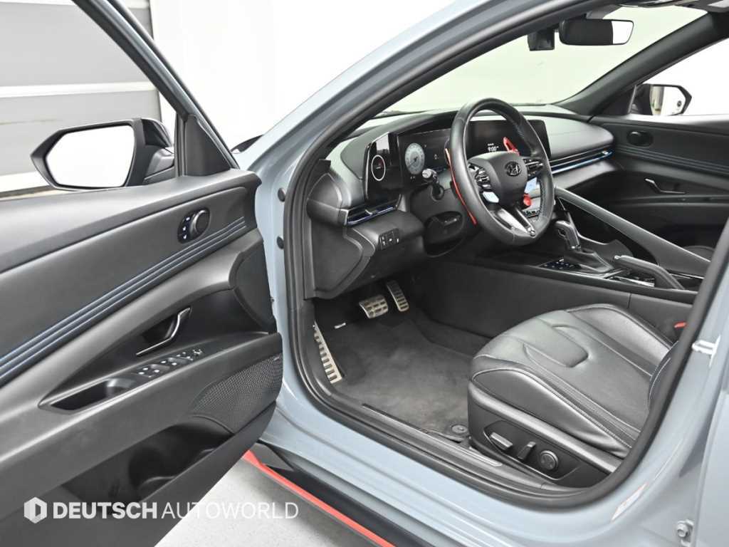 HYUNDAI Avante - Vista 11