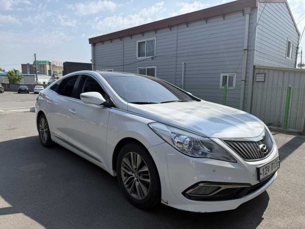 HYUNDAI Grandeur - Vista 3