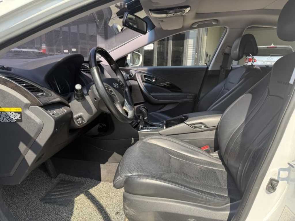HYUNDAI Grandeur - Vista 12