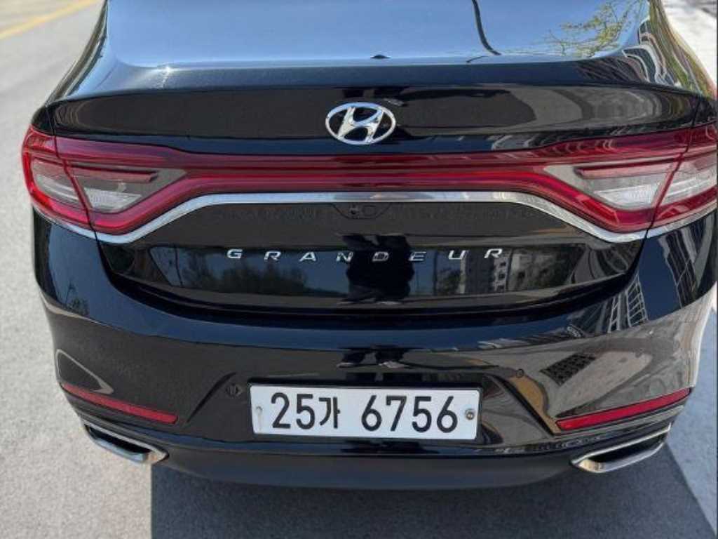 HYUNDAI Grandeur - Vista 2