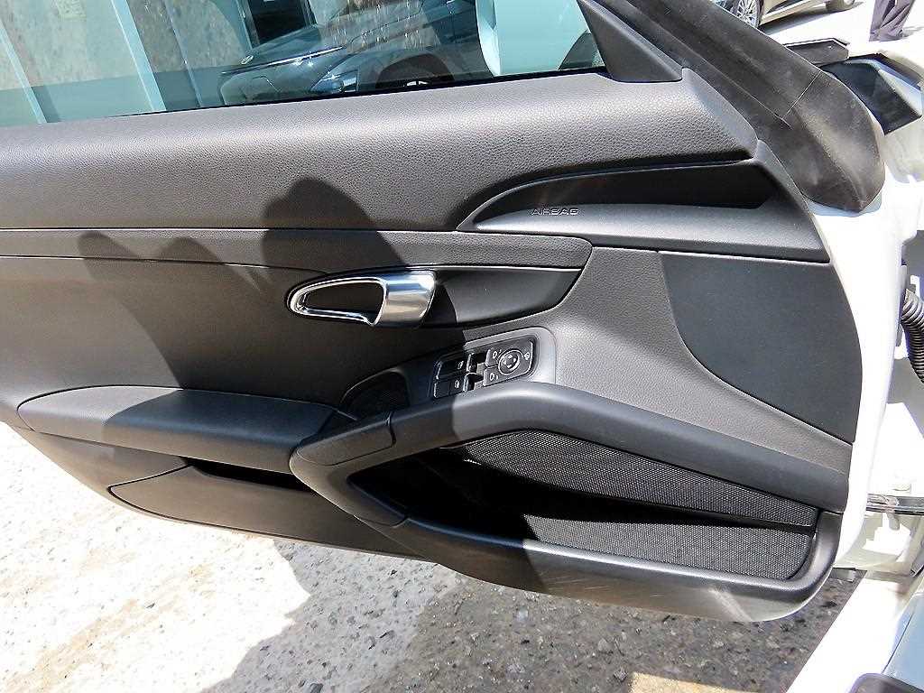 Porsche Cayman - Vista 10