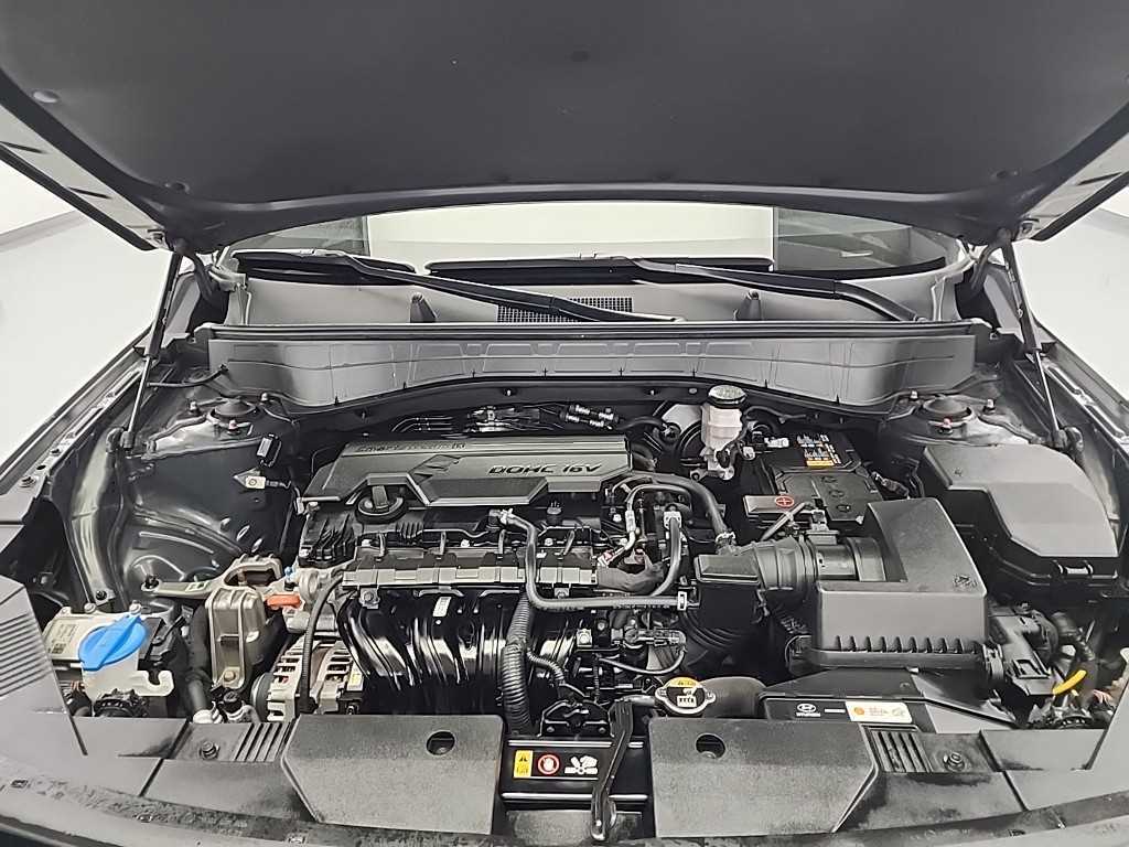 HYUNDAI Kona - Vista 5