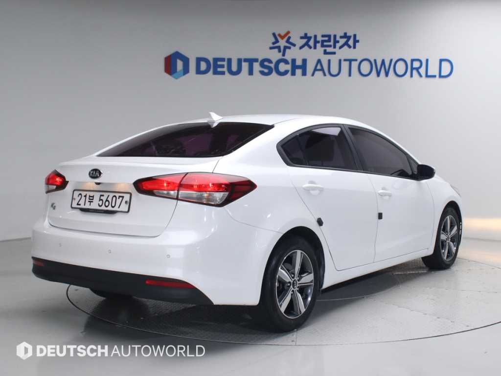 KIA K3 - Vista 2