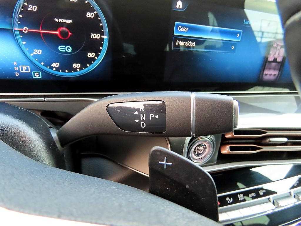 Mercedes Benz EQC - Vista 10