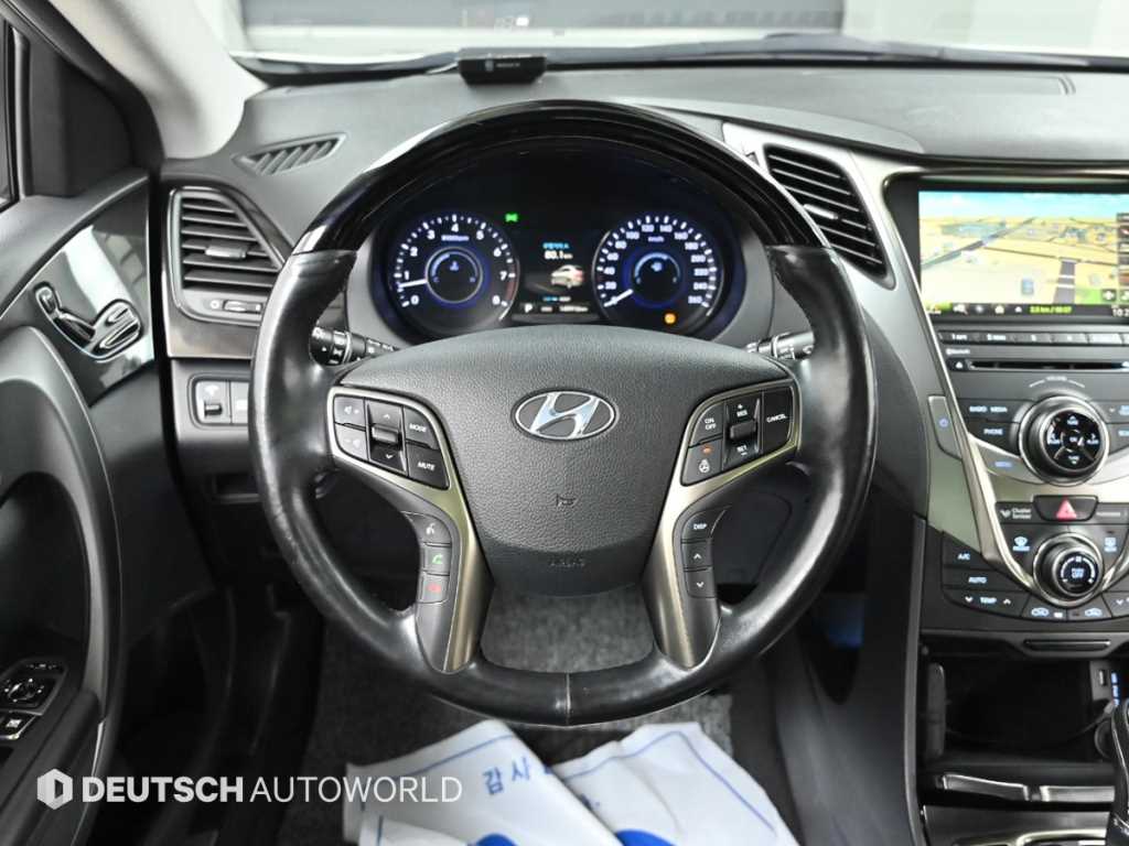 HYUNDAI Grandeur 2014 Blanco - Importación desde Corea - HF Imports Iquique - Foto 13