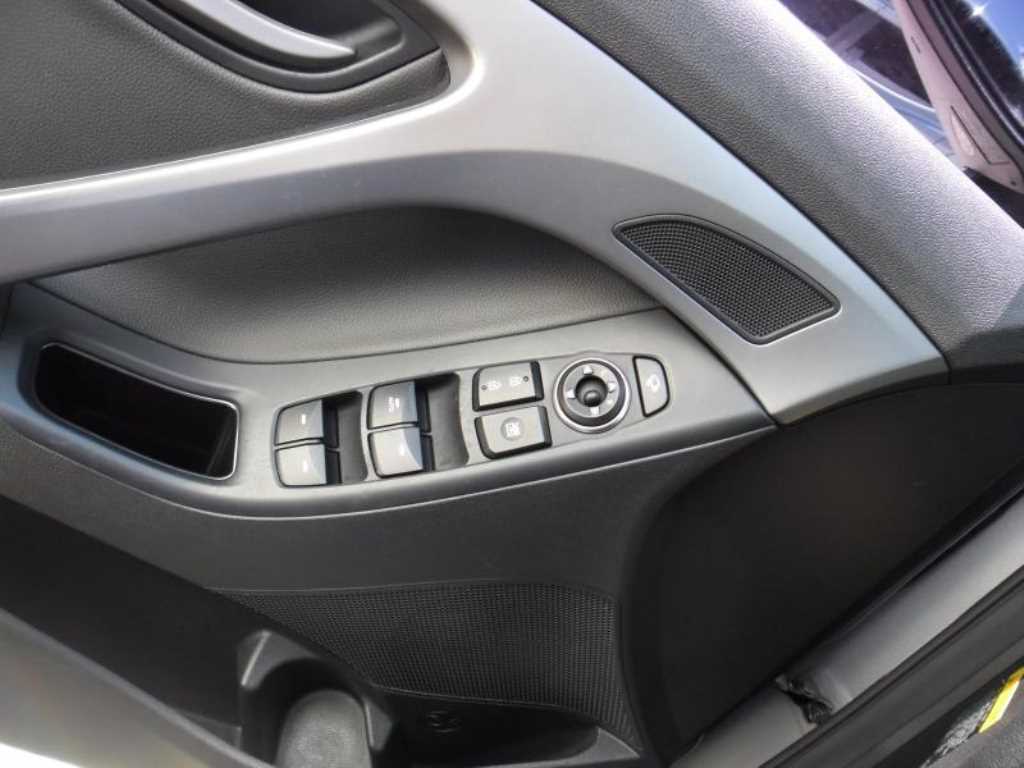 HYUNDAI Avante - Vista 8