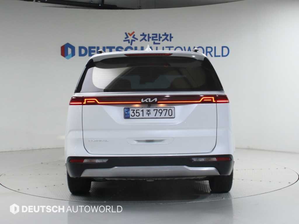 KIA Carnival - Vista 4