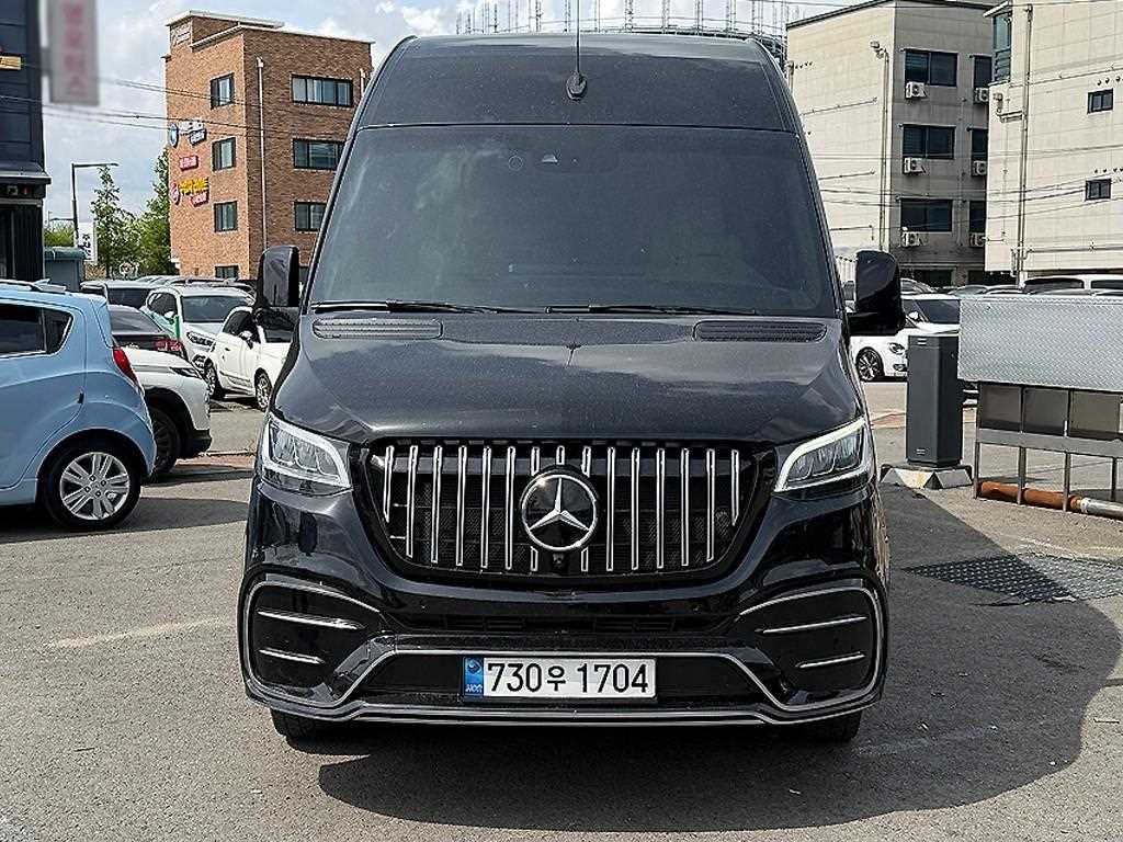 Mercedes Benz Sprinter 2022 Negro - Importación desde Corea - HF Imports Iquique - Foto 1