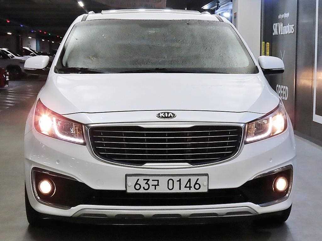 KIA Carnival - Vista 2
