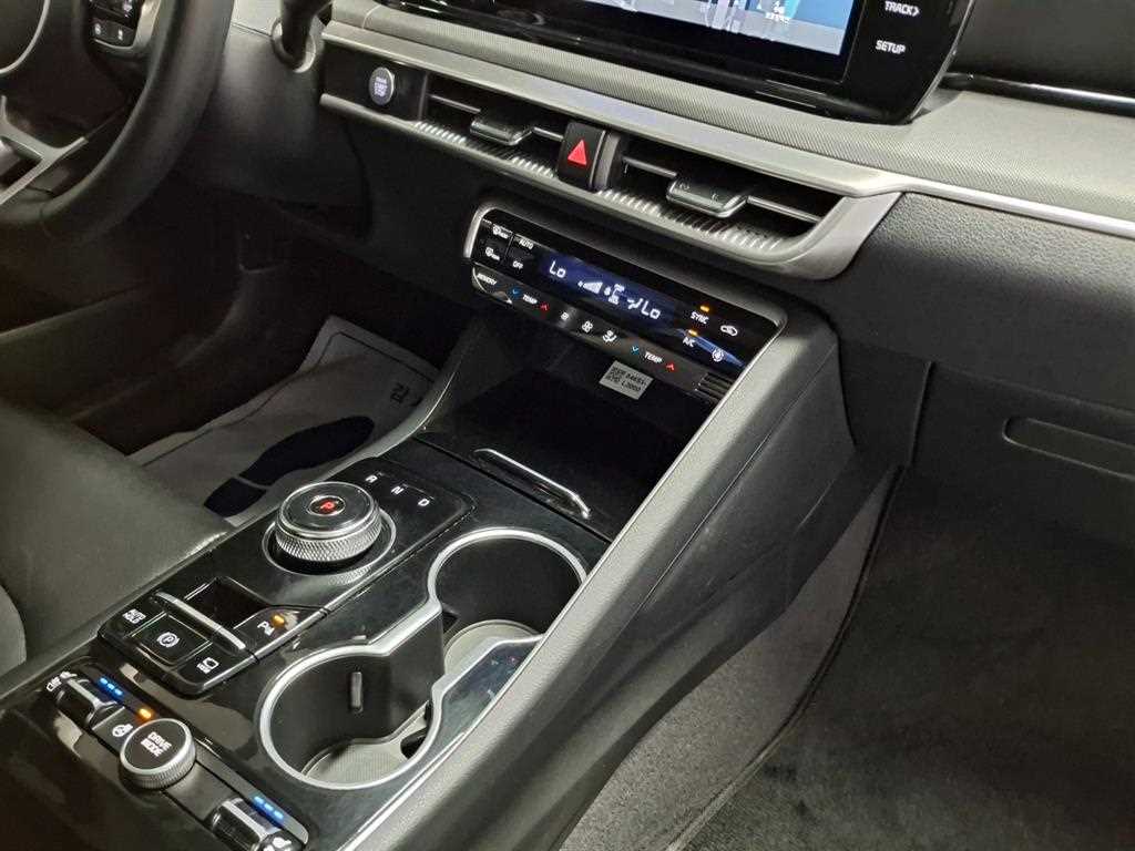 KIA K5 - Vista 12
